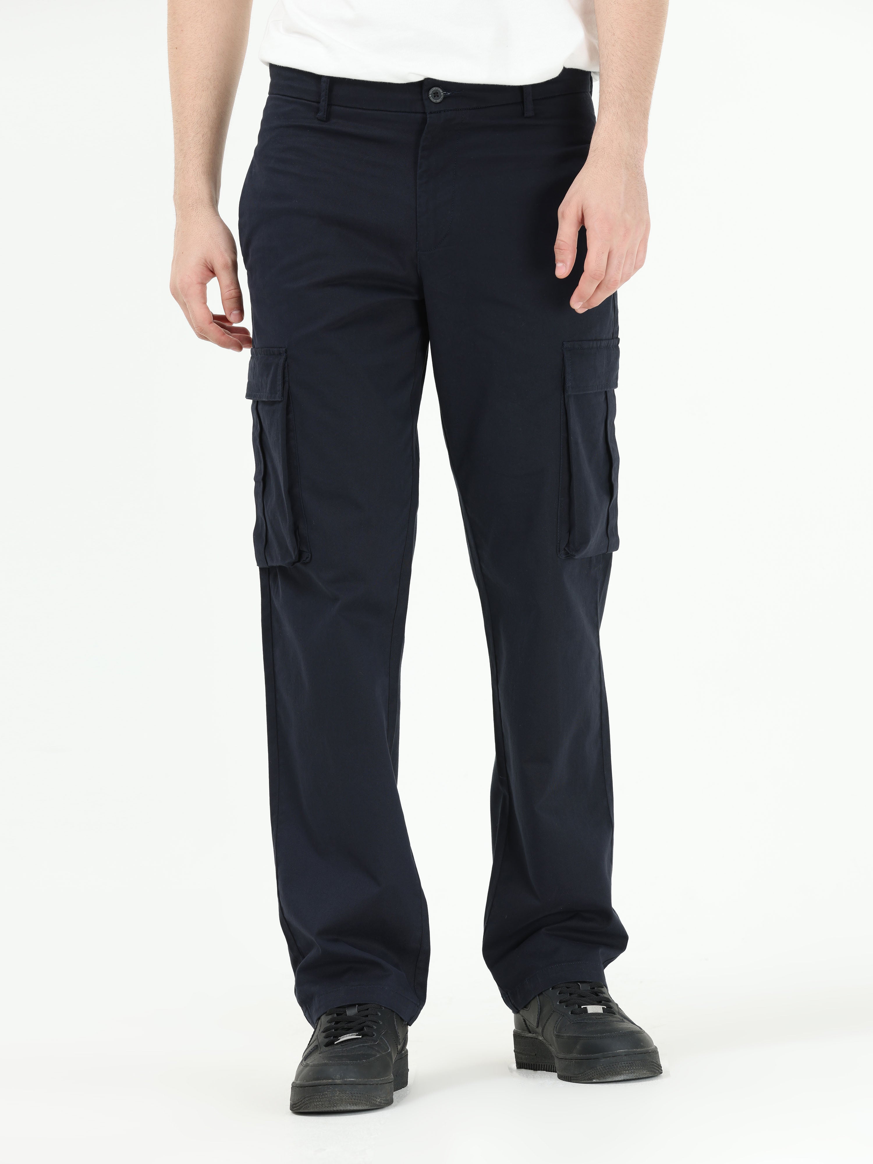 Buy Navy Blue Trousers & Pants for Men by Hubberholme Online | Ajio.com