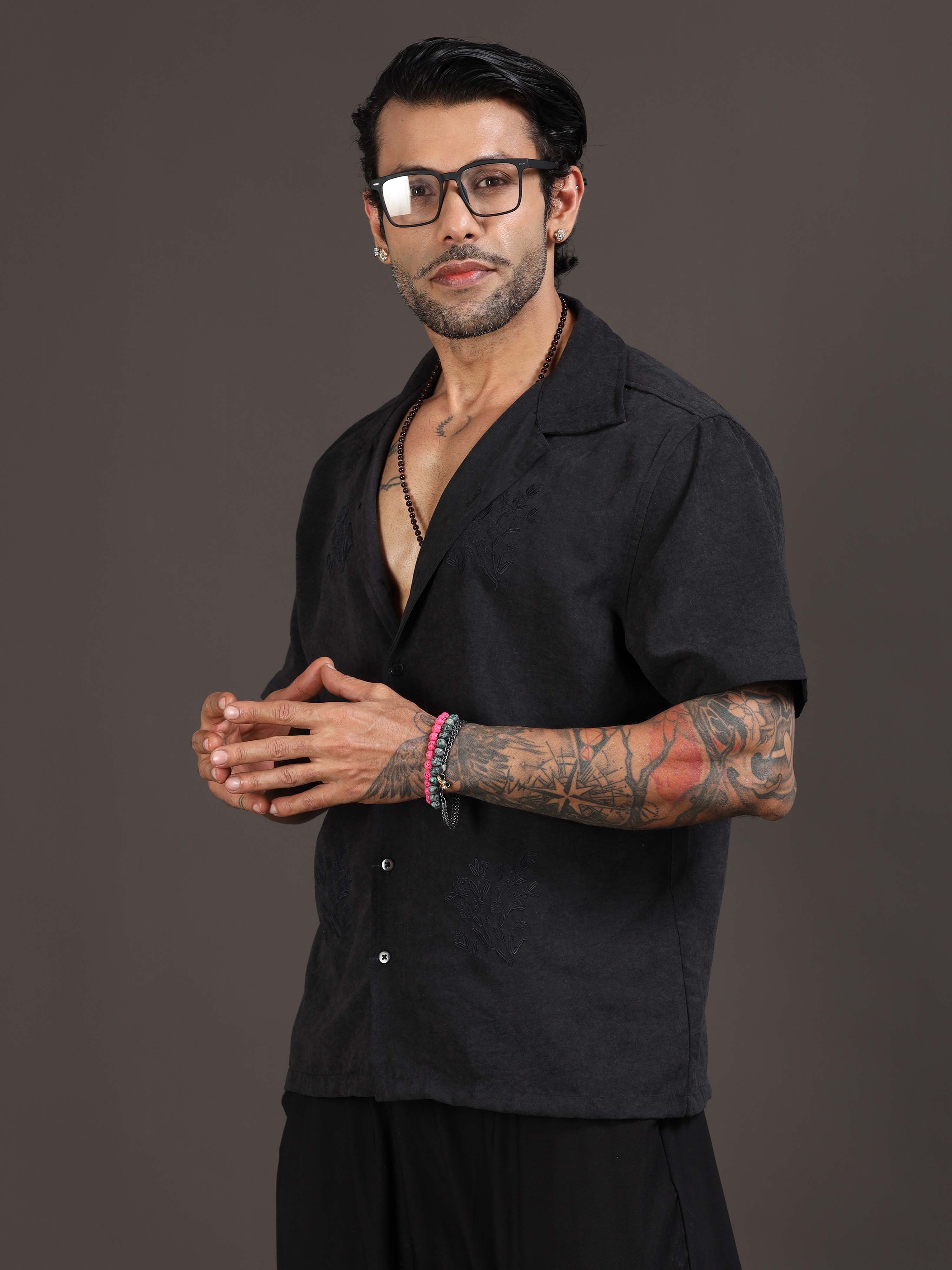 Velvasso Embroidered Shirt In Black