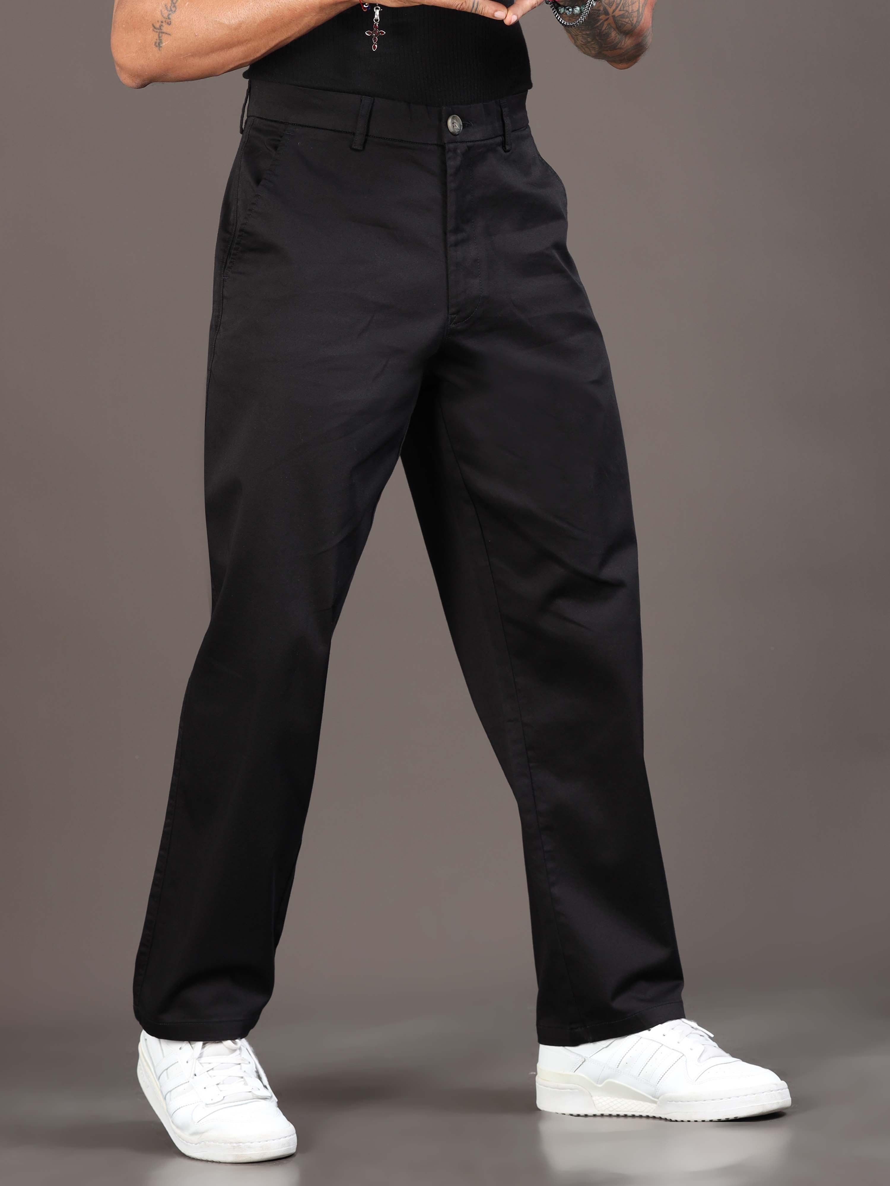 Signature Relaxed Trouser In Black