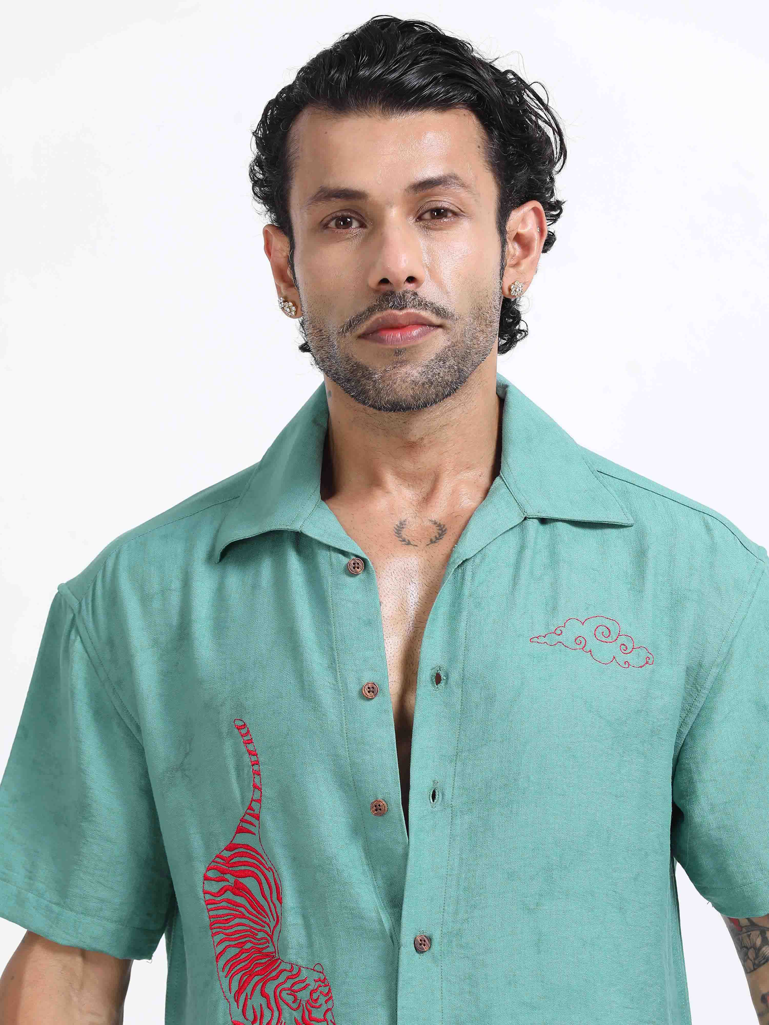 Tiger Embroidered Shirt In Green for men