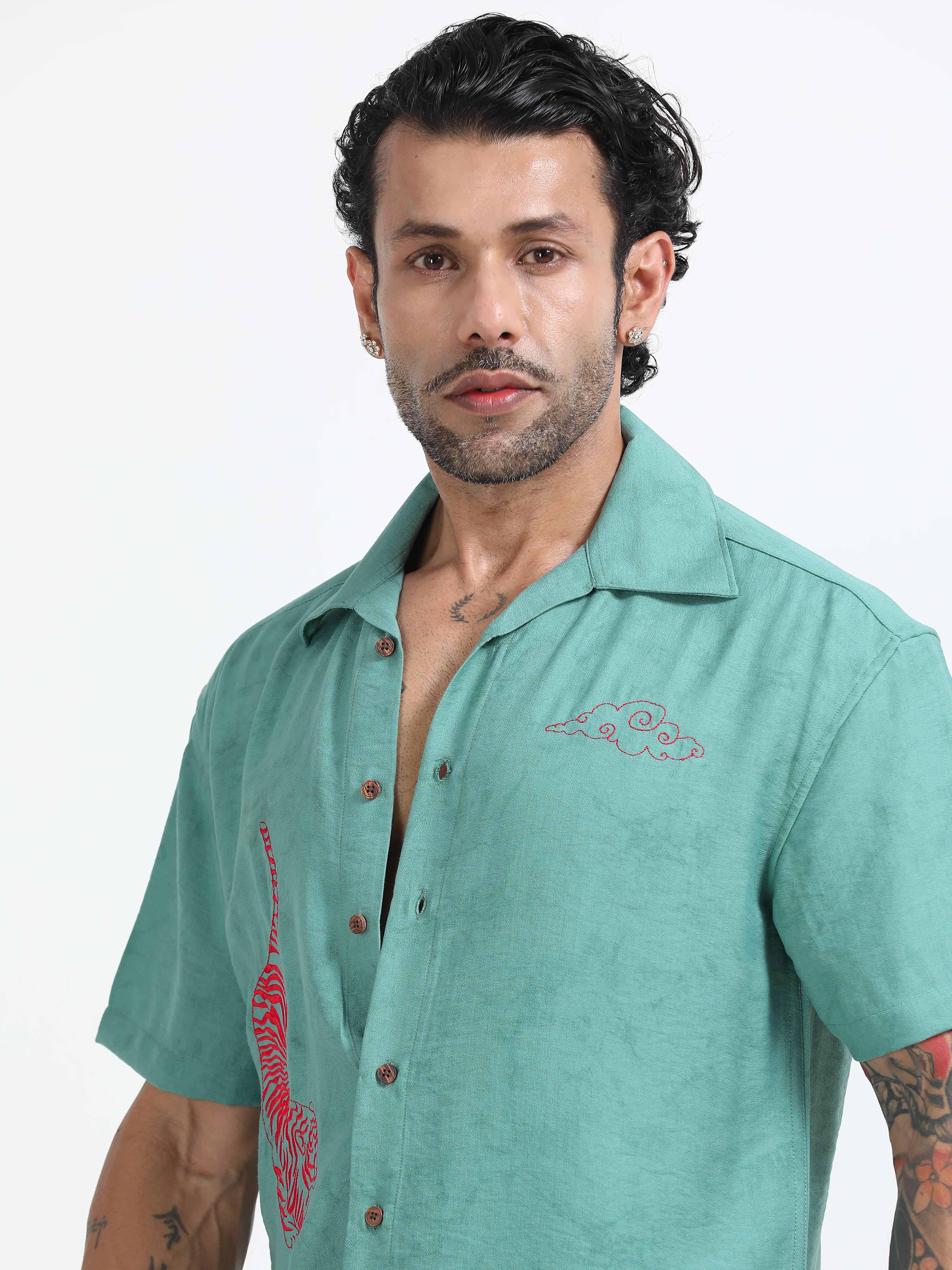 Tiger Embroidered Shirt In Green for men