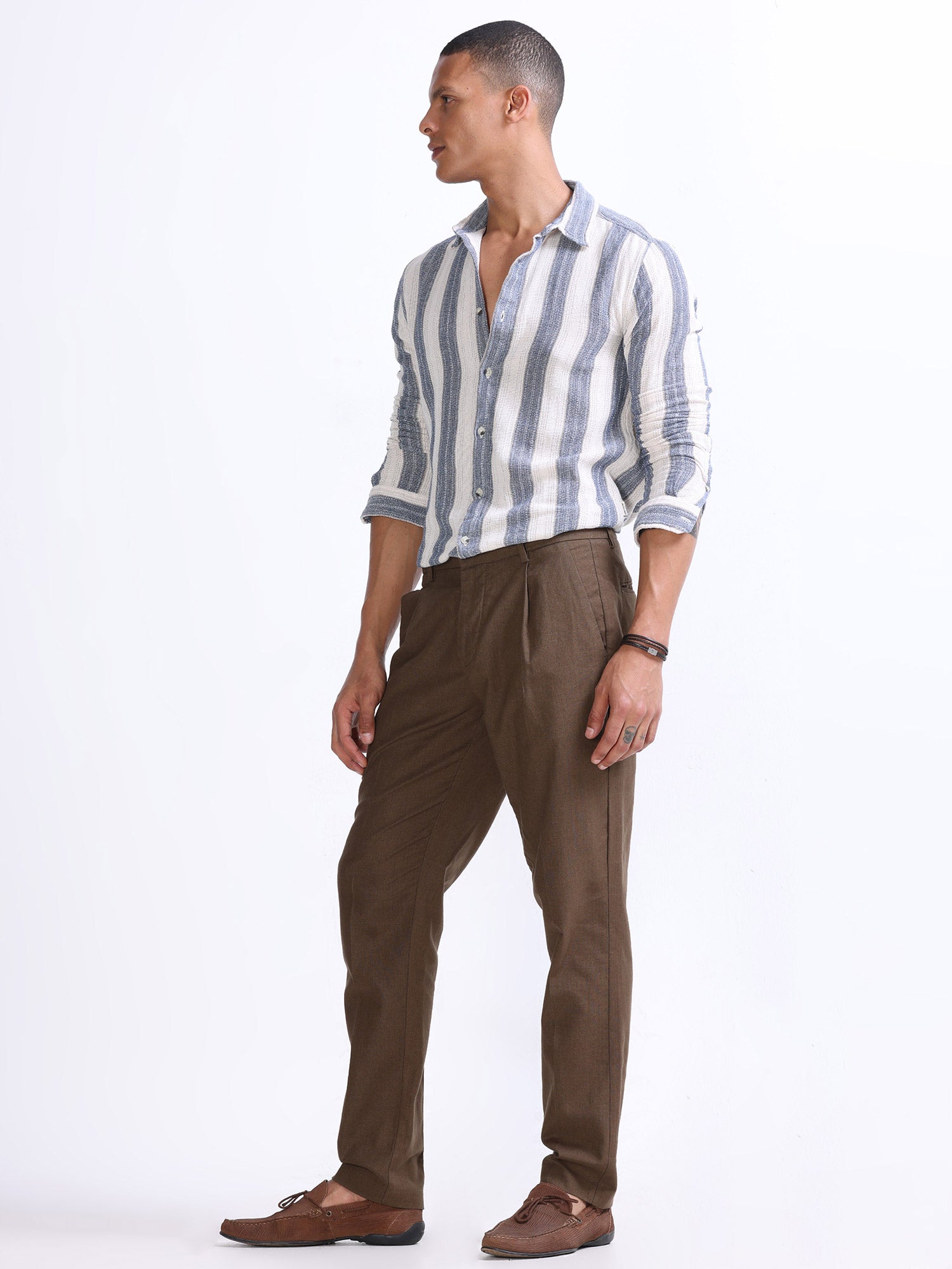 Linen trousers for men: Smart trousers that will keep heat & humidity at  bay | - Times of India