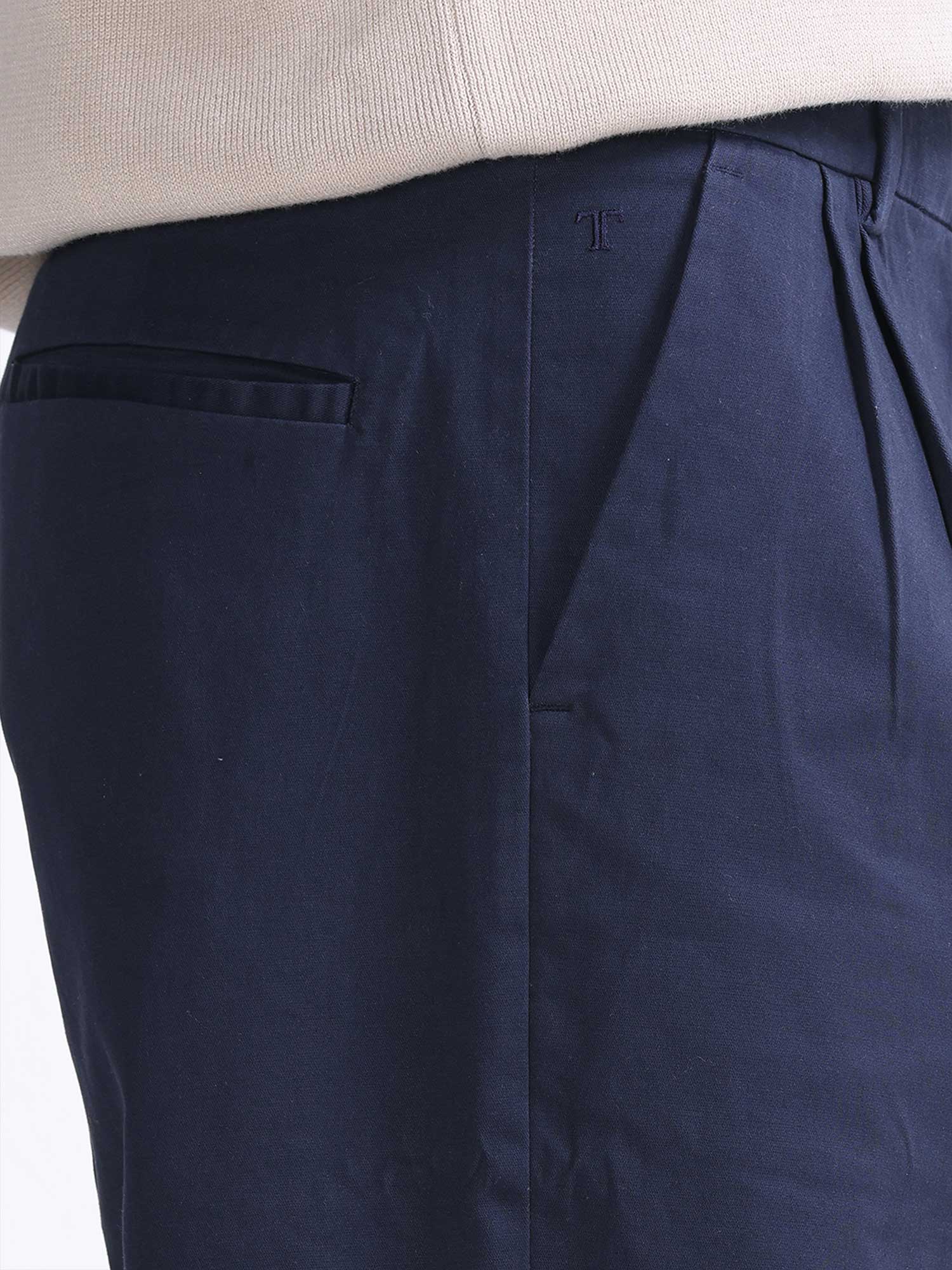 Navy Pleated Braddon Pants in Circular Wool Flannel | SUITSUPPLY US