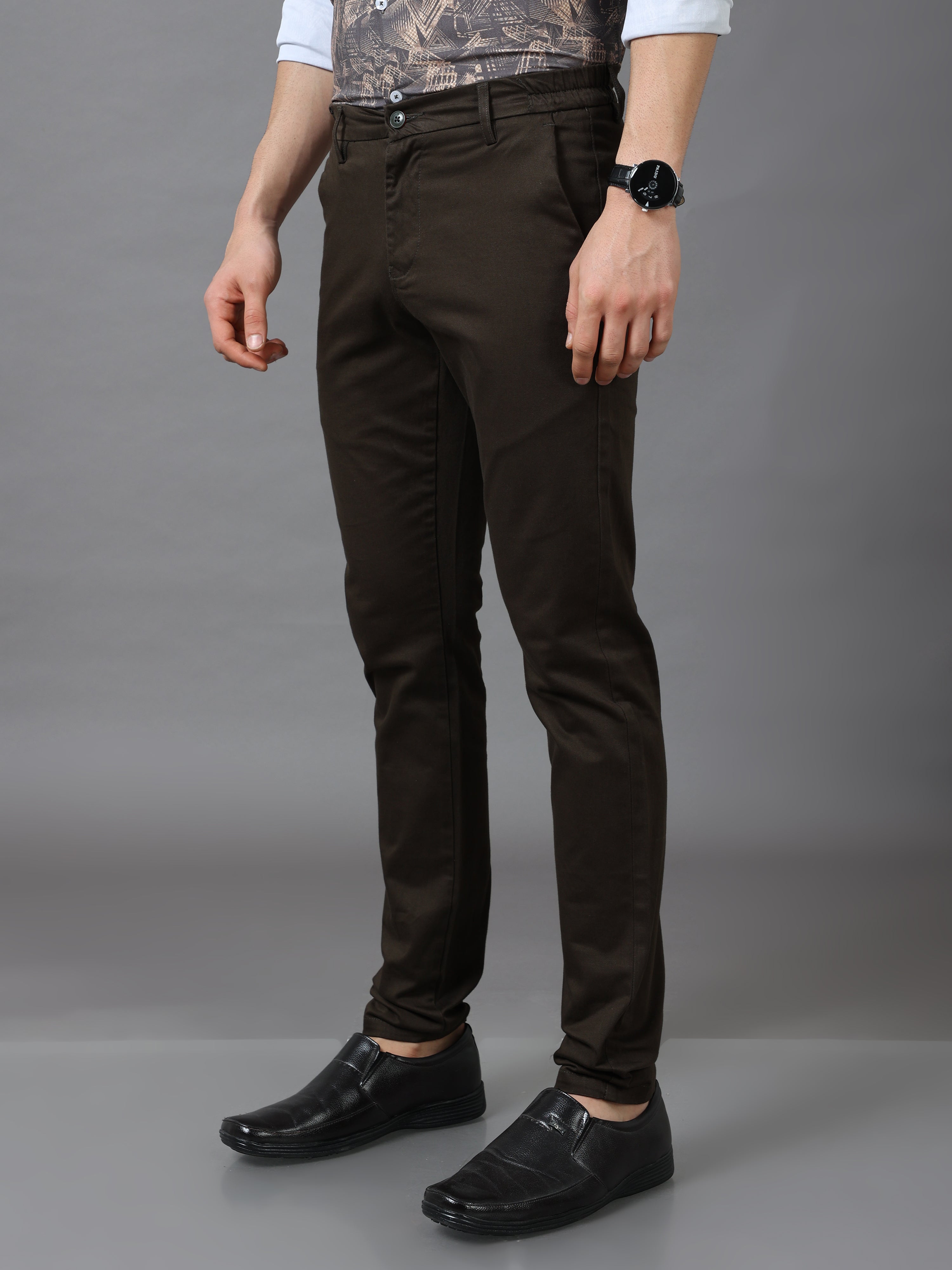 Tapered Fit Pants In Brown